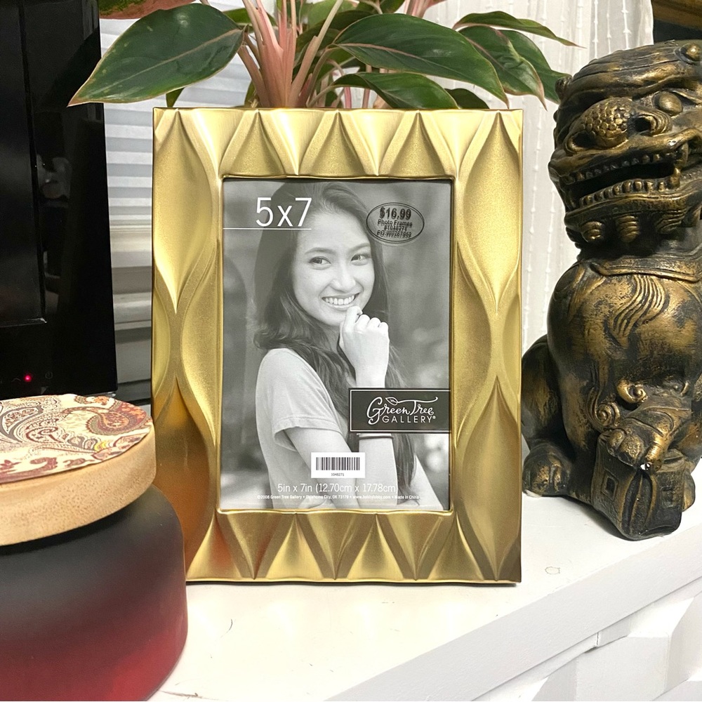 Gold 5x7 Picture Frame